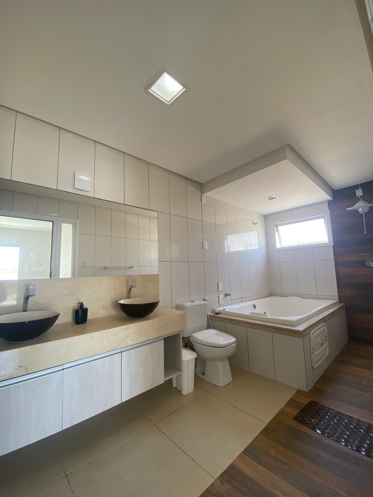 Banheira da suite interna